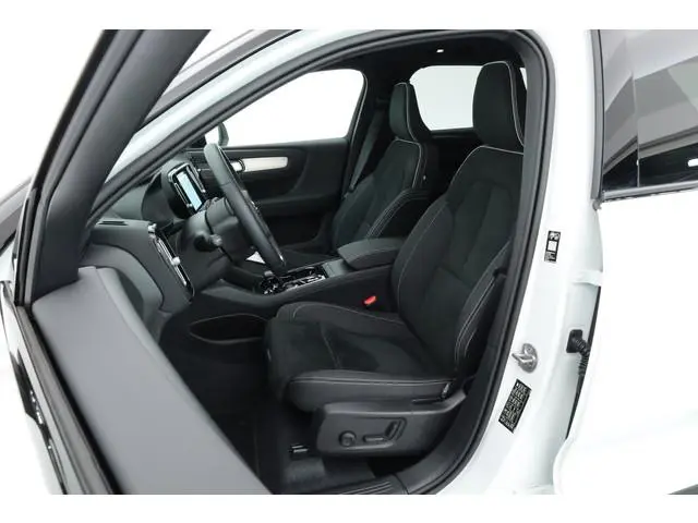 Volvo XC40 2.0 B3 Ultra Black Edition | Pano | Harman Kardon | 360cam | Memory | Stoel-Stuurverw. |...