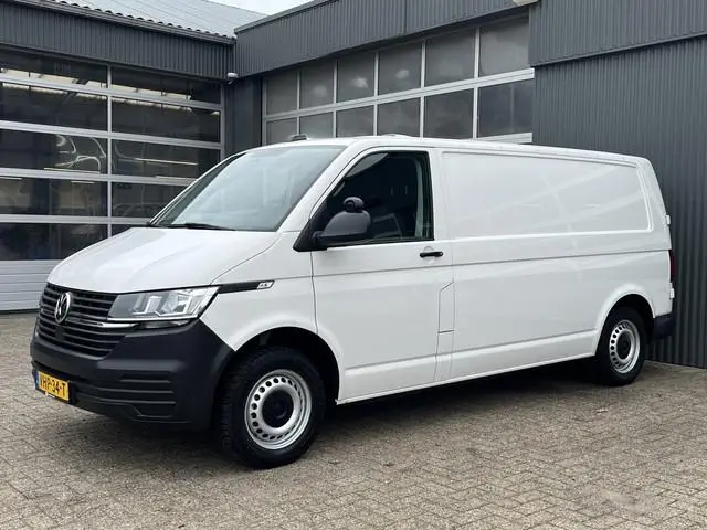 Volkswagen Transporter 2.0 TDI L2H1 Sortimo Kastinrichting Trekhaak 2200kg trekgewicht Airco Cruise...