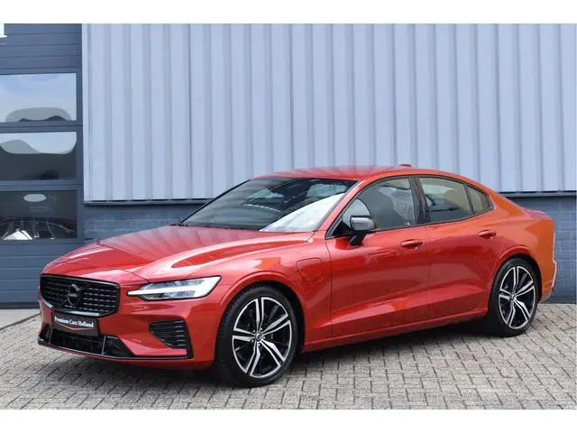Volvo S60 2.0 T6 AWD Twin Engine R-Design Navi Leder Full Led Camera