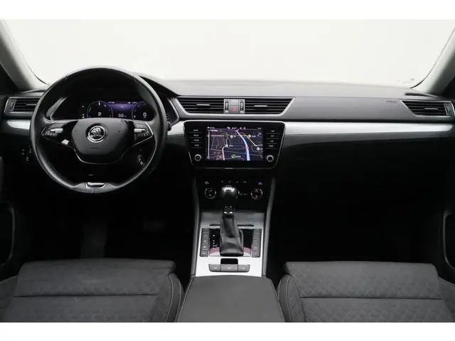 ŠKODA Superb Combi 1.4 TSI PHEV Sportline Business SOH 100%, Virtual Cockpit, Keyless, Camera, Apple...