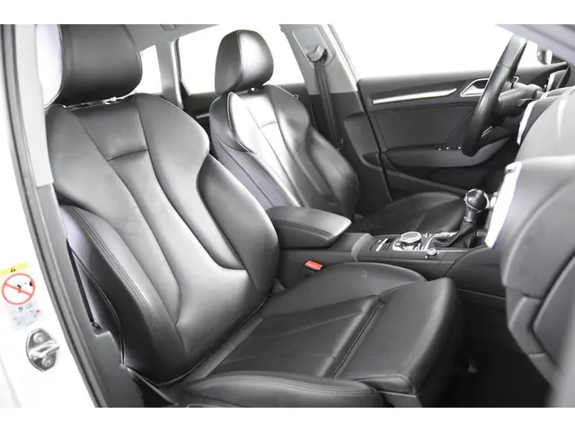 Audi A3 Sportback 40 TFSI e Advance *1ste Eigenaar*Leer*Stoelverwarming*Navigatie*