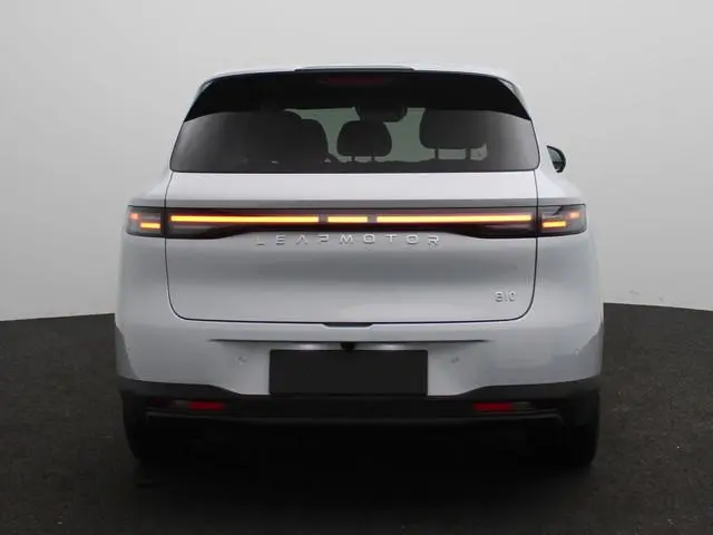 Leapmotor B10