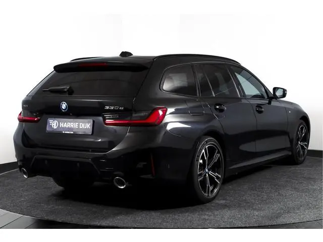 BMW 3-serie Touring 330e xDrive M Sport Edition | Dig. Cockpit | Adapt. Cruise | Stoelverw. | PDC |...
