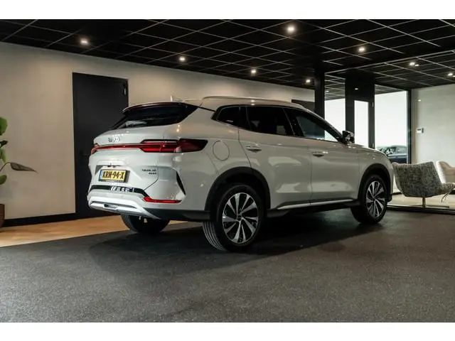 BYD SEAL U