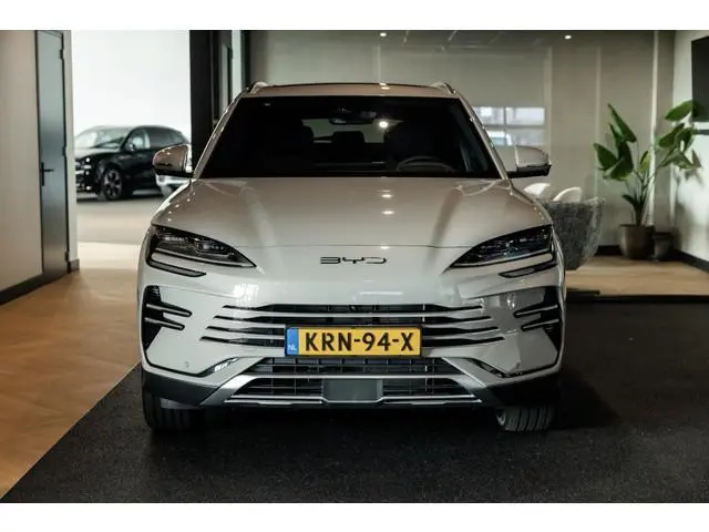 BYD SEAL U
