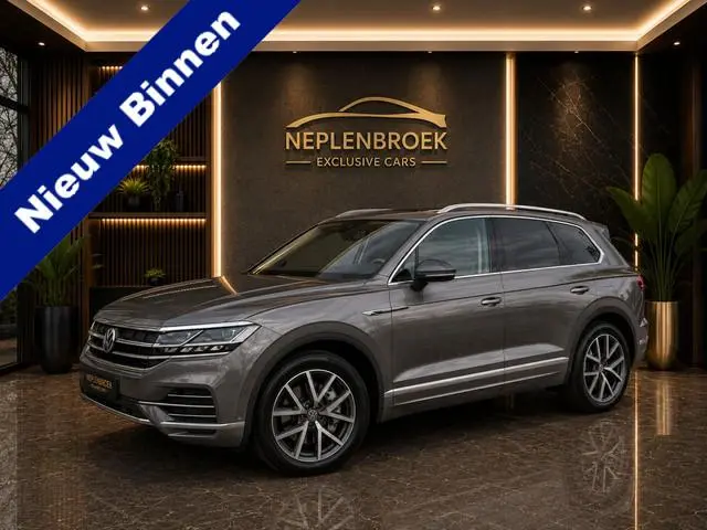 Volkswagen Touareg 3.0 TSi eHybrid 4MOTION km 48.000 nap 1e eigenaar