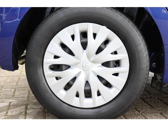 Toyota Yaris 1.5 Hybrid Active, Startknop