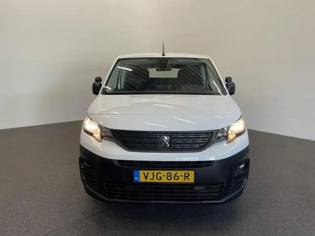 Peugeot Partner 1.5 BlueHDI Premium Navigatie Apple Carplay Android Auto Parkeersensoren achter Crui...