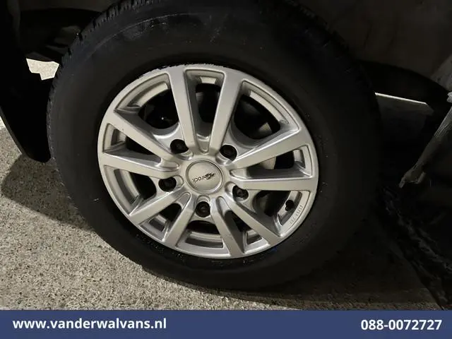 Ford Transit 2.0 TDCI L2H2 Euro6 Airco | 2450kg Trekhaak | LM velgen | Verwarmde voorruit Dakdragers...