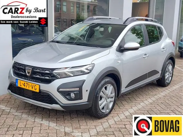 Dacia Sandero Stepway 1.0 TCe 90 COMFORT AUTOMAAT Dodehoeksensoren | Navi | Keyless