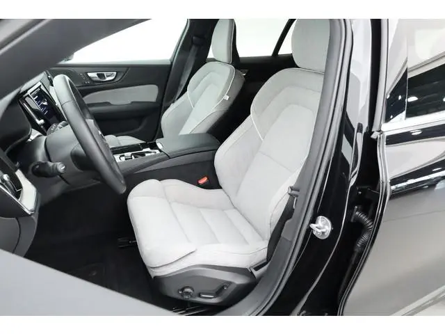 Volvo V60 T6 Plug-in hybrid Plus Bright | Long range | Pilot Assist | Bliss | Google info. | CarPlay...