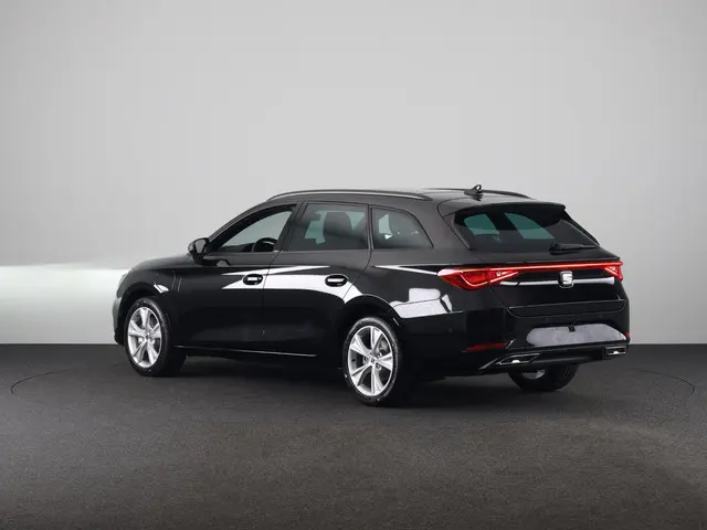 SEAT Leon Sportstourer 1.5 TSI e-Hybrid FR Business | Glazen schuif-kanteldak | Safe & Driving Pack...