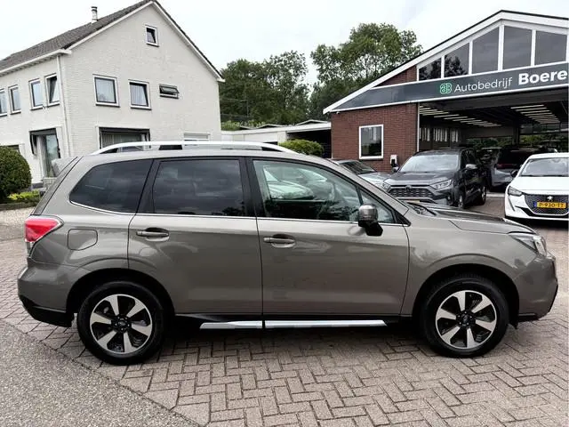 Subaru Forester 2.0 Premium NL. Auto, Vol Opties.