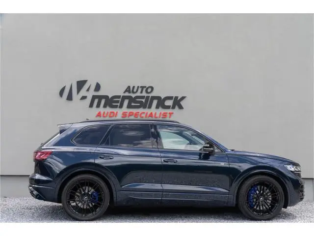 Volkswagen Touareg 3.0 TSI eHybrid 4MOTION R / Puglia/ Standkachel/ Luchtvering/ Virtual Cockpit/ Pa...