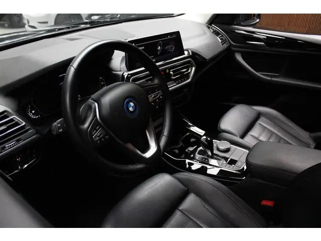 BMW X3 xDrive30e Leder - Extra getint - Stoelverwarming - Apple carplay - Dab
