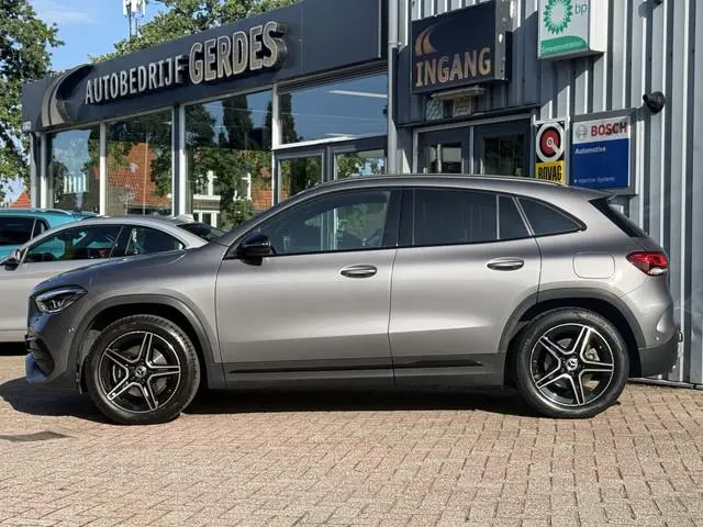Mercedes-Benz GLA-klasse 250 e Business Solution AMG Limited | AUTOMAAT | TREKHAAK | CAMERA | SFEERV...