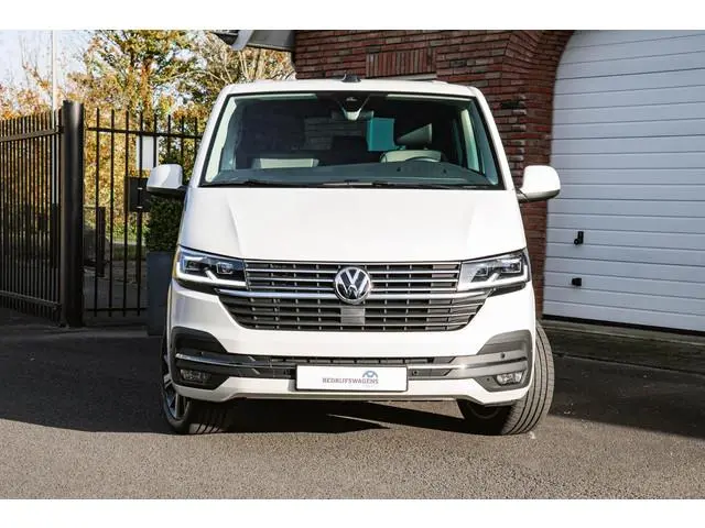 Volkswagen Caravelle 2.0 TDI 204 pk L2H1 Highline 2x Elek. Schuifdeur Volkswagen Transporter 2.0 TDI...