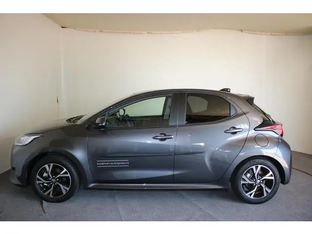Toyota Yaris 1.5 Hybrid 115 Dynamic Comfort Pack-Protection Pack