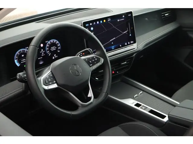 Volkswagen Passat Variant 1.5 eTSI 150pk DSG Led Stoelverwarming Virtual Cockpit Navigatie