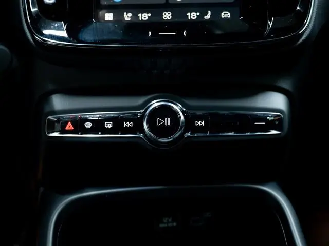 Volvo EX40