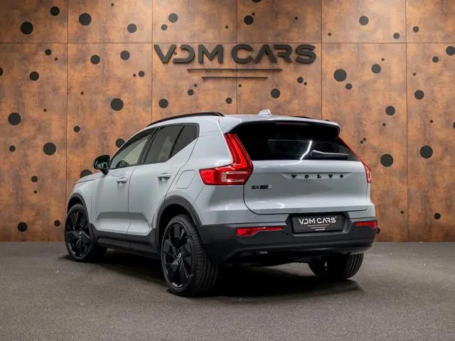 Volvo EX40 Single Motor Ext. Range Plus Bl. Ed. Europa 82 kWh | Pano | 360° | Carplay | Winterpakket...