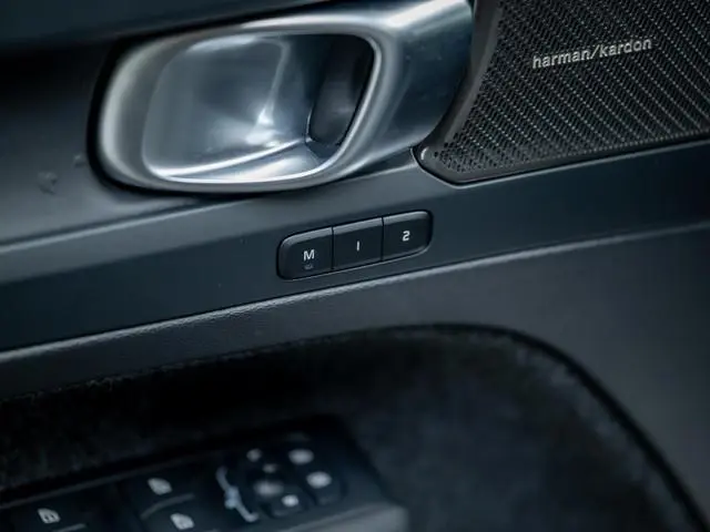 Volvo EX40