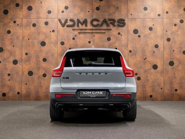 Volvo EX40