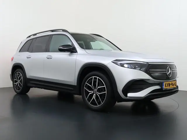 Mercedes-Benz EQB 300 4MATIC AMG Line 7p. 67 kWh SOH 98% | NIGHT PAKKET | 360 CAMERA| 7 PERSOONS | R...