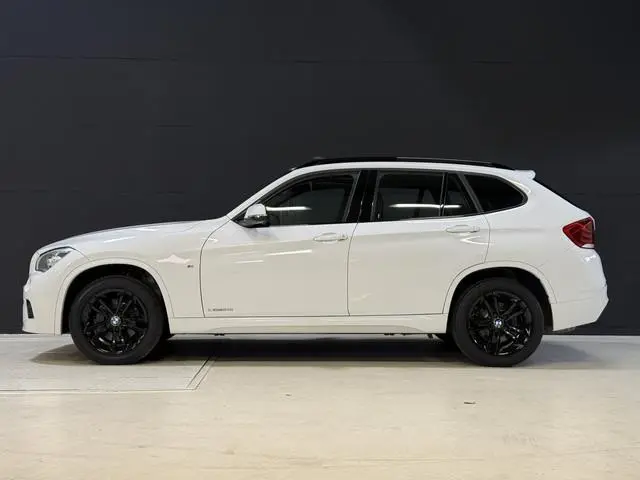 BMW X1 sDrive20i High Executive | Origineel NL | M-Sport | Pano | Stoelverwarming