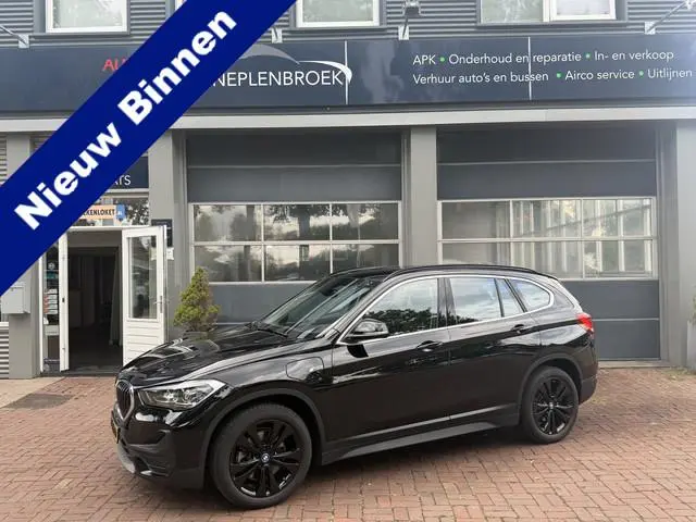 BMW X1 xDrive25e Executive Cruise | Head-Up | Lederbekleding | El. Achterklep | Stoelverwarming | Cl...