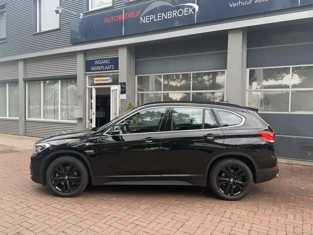 BMW X1 xDrive25e Executive Cruise | Head-Up | Lederbekleding | El. Achterklep | Stoelverwarming | Cl...