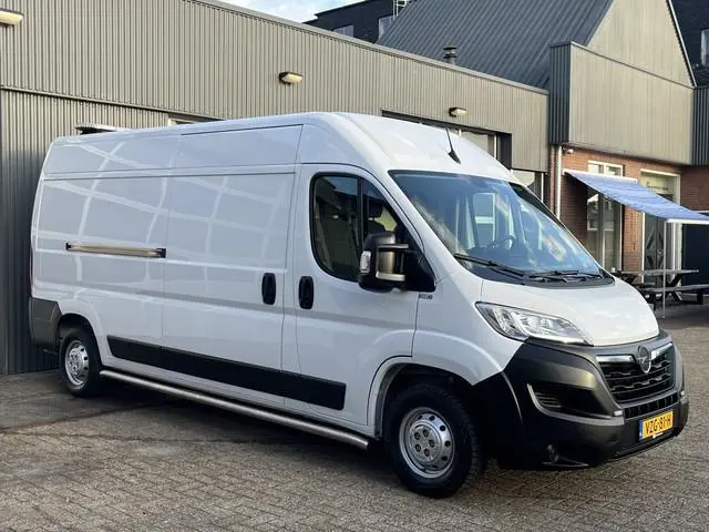 Opel Movano 2.2D 140 L3H2 Kastinrichting Airco Cruise controle Trekhaak 2500kg trekgewicht Apple car...