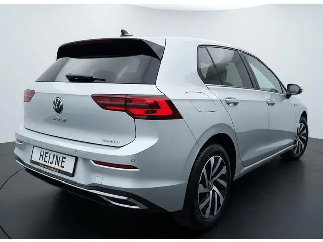 Volkswagen Golf eHybrid PHEV 204PK DSG STYLE CAMERA/VELOURS/NAVI/IQ-LIGHT