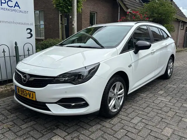 Opel Astra Sports Tourer 1.2 Business Edition