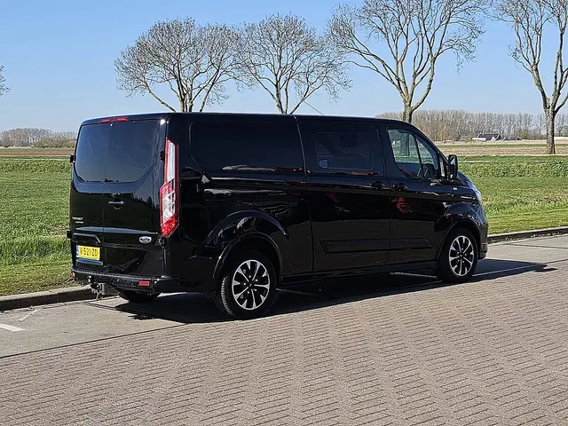 FORD TRANSIT CUSTOM 2.0 ac aut. dub cab eur6