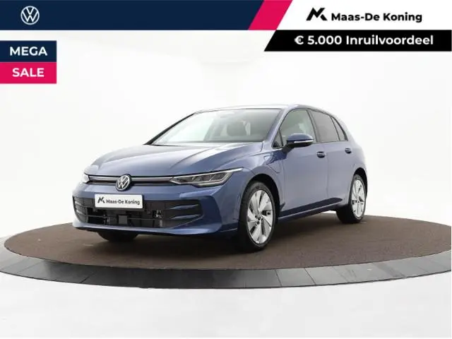 Volkswagen Golf Life Edition 1.5 eHybrid 204 PK 6 versn. DSG · Draadloze telefoonlader · Achteruitri...