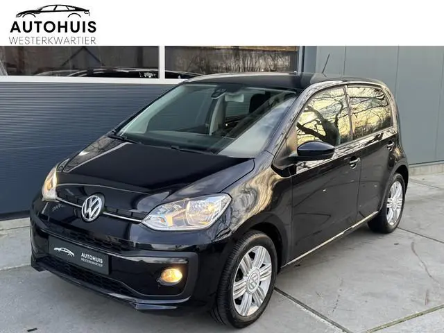 Volkswagen Up! 1.0 MPI 60pk BMT high up! Stoelverwarming Cruise control Camera DAB Climatronic