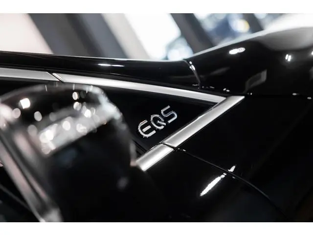 Mercedes-Benz EQS