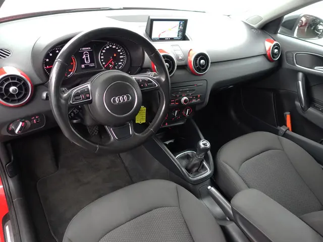 Audi A1 Sportback 1.2 TFSI S Line- Two Tone, Navi, Clima, Cruise, Led, Bluetooth Audio