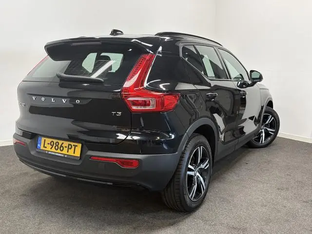 Volvo XC40 T3 163pk AUT8 R-Design/ Trekhaak 1600kg/ Pano dak/ 360 Camera/ Stoel &Stuurver./ Harman K...