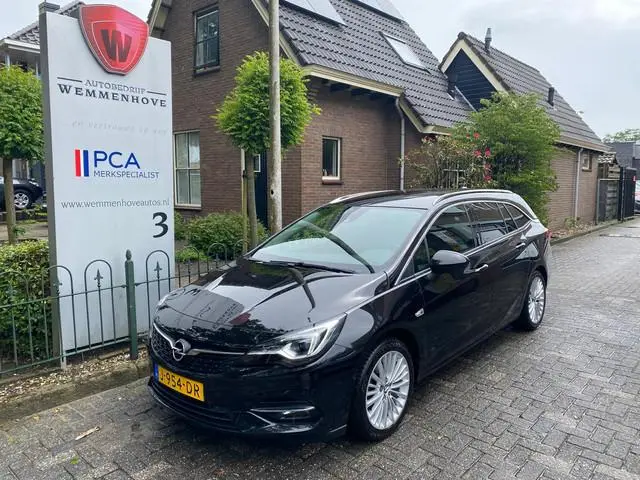 Opel Astra Sports Tourer 1.2 Elegance