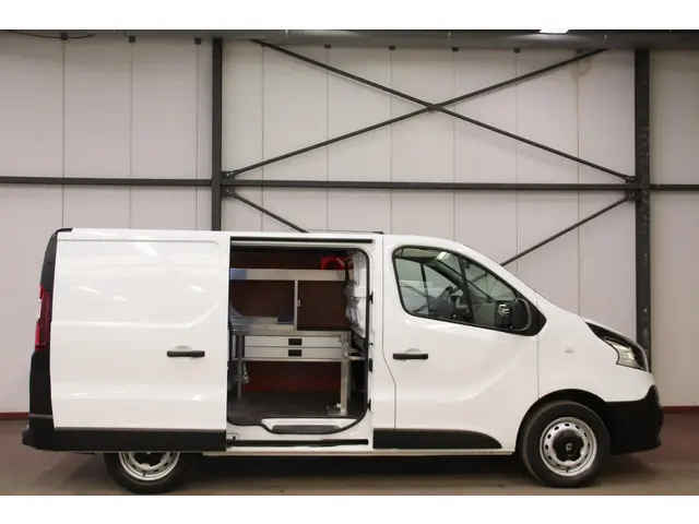 Renault Trafic 1.6 dCi WERKPLAATSINRICHTING AIRCO Renault Trafic 1.6 dCi WERKPLAATSINRICHTING