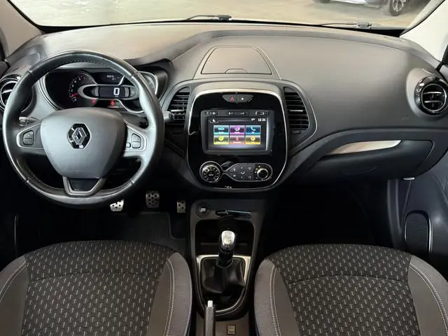 Renault Captur 1.3 TCe 130pk | Intens | Navi | Carplay | 17" | Camera | Led | Stoelverwarming | Deal...