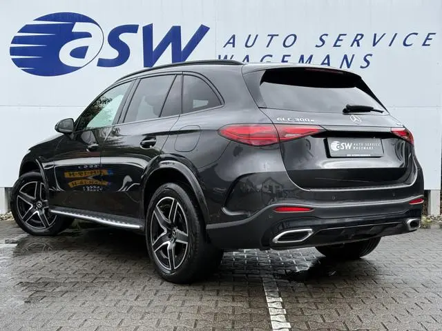 Mercedes-Benz GLC-klasse 300e 4MATIC AMG Line | Trekhaak | Distronic | CarPlay | Camera | 19 inch