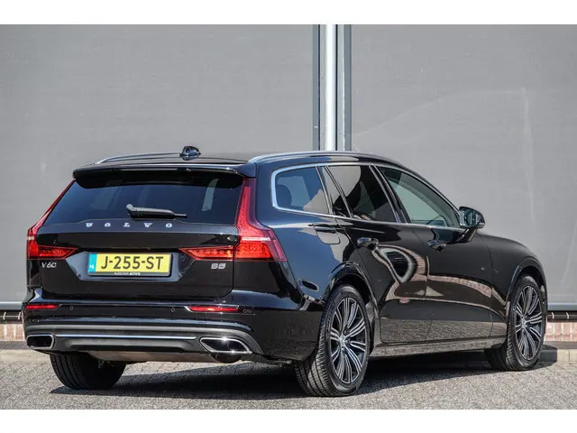Volvo V60 B5 2.0 250Pk Aut. | Inscription | Leder | Harman-Kardon | Achteruitrijcamera | Trekhaak |...