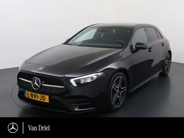 Mercedes-Benz A-klasse 180 AMG line | Night Sfeer