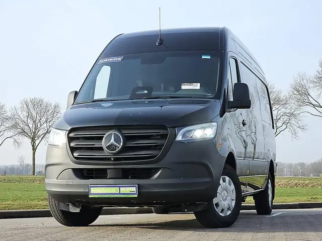 MERCEDES-BENZ ESPRINTER l2h2 300 km wltp led