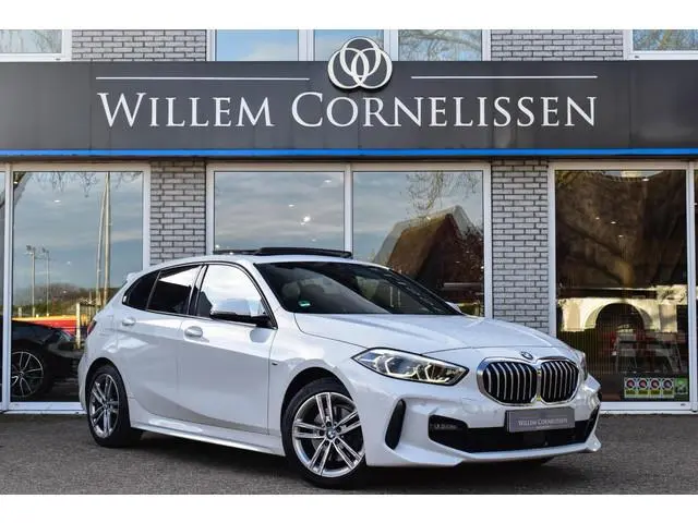 BMW 1-serie 118i M-Sport Pano HiFi Stoelverwarming Sfeer Navi