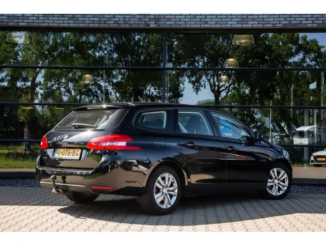 Peugeot 308 SW 1.2 PureTech Blue Lease Active , Trekhaak, Cruise control, Achteruitrijcamera