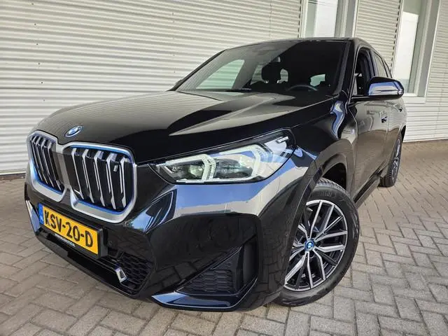 BMW iX1 xDrive30 67 kWh M Sport Edition
